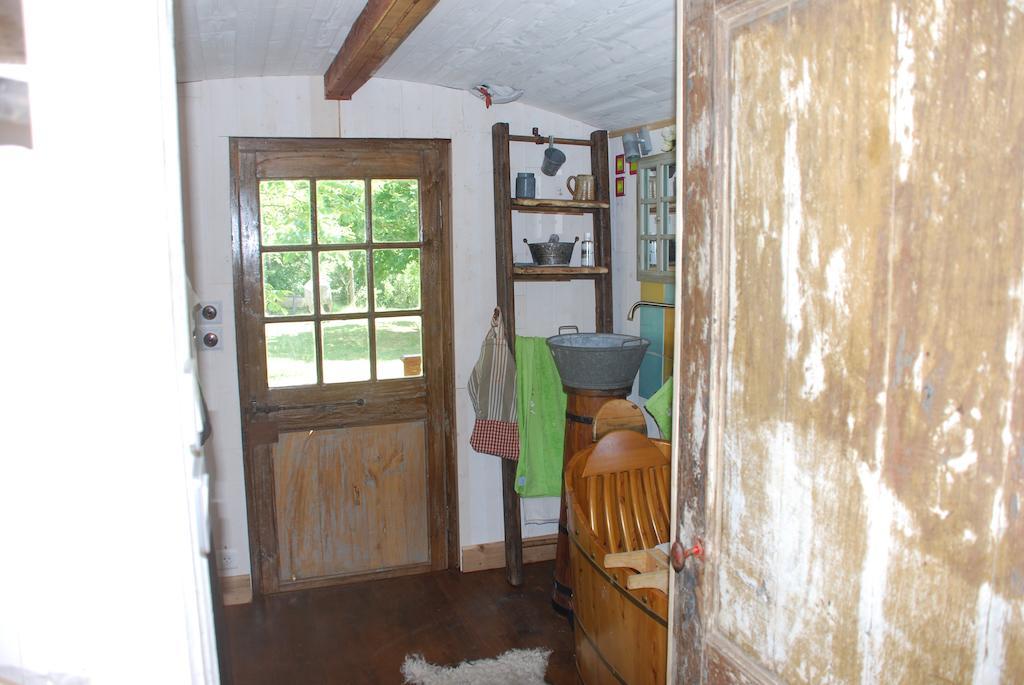 Maison D'Hotes Ainsi Soie T-Il Combovin エクステリア 写真
