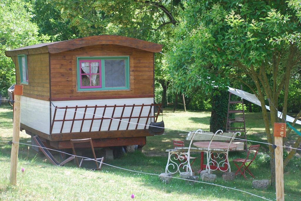 Maison D'Hotes Ainsi Soie T-Il Combovin 部屋 写真